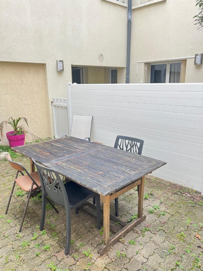 Ecu : Superbe Appartement Avec Exterieur Reims Exterior photo