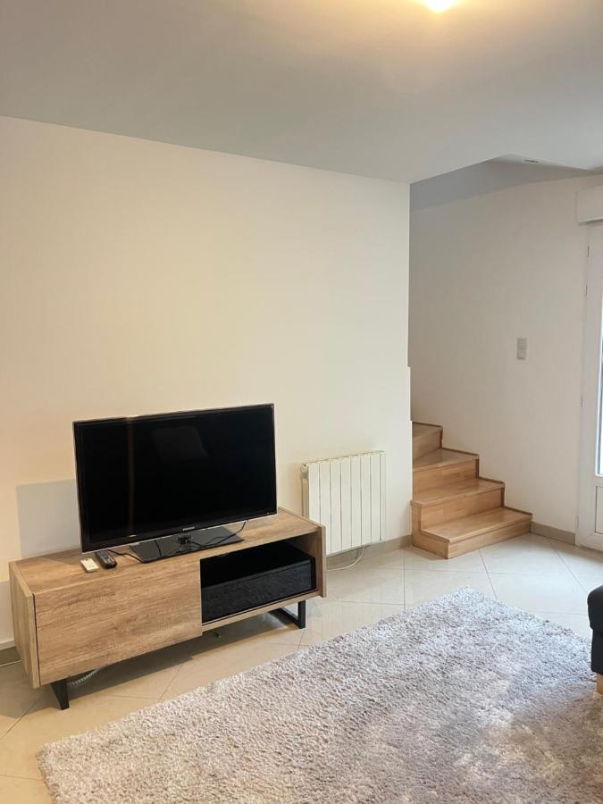 Ecu : Superbe Appartement Avec Exterieur Reims Exterior photo