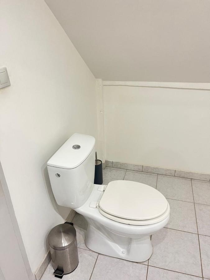 Ecu : Superbe Appartement Avec Exterieur Reims Exterior photo