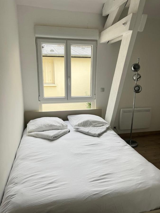 Ecu : Superbe Appartement Avec Exterieur Reims Exterior photo